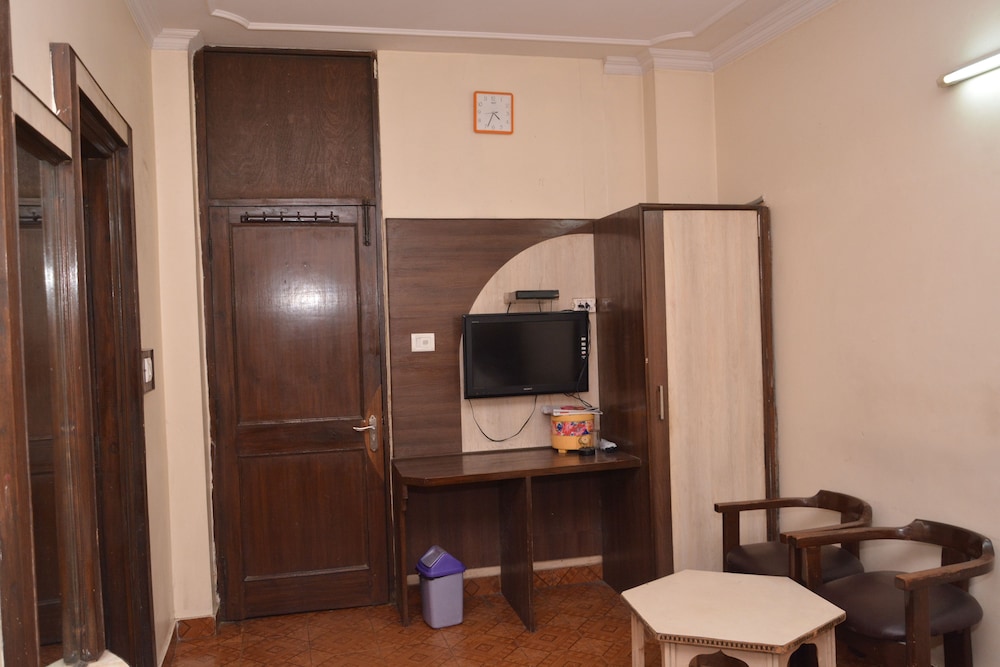 Hotel Yatri International