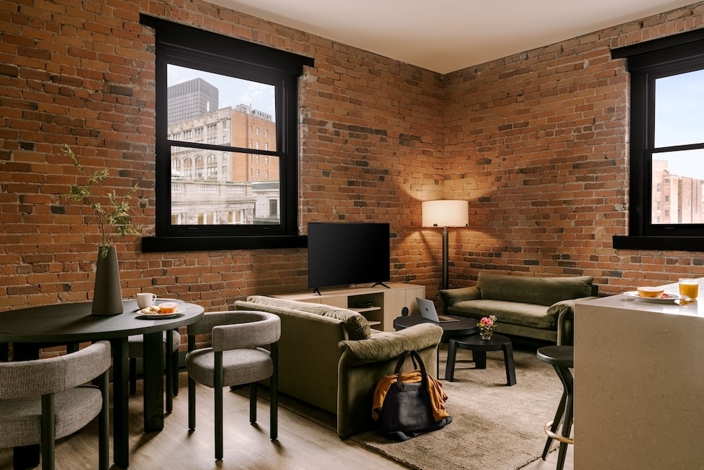 Sonder by Marriott Bonvoy Apollon Apartments Old Montreal