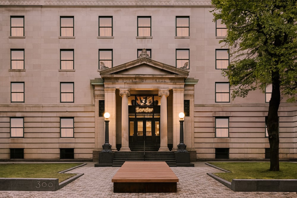 Sonder by Marriott Bonvoy Apollon Apartments Old Montreal