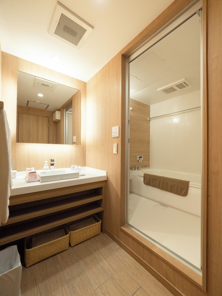 GOLDSTAY SAKAE