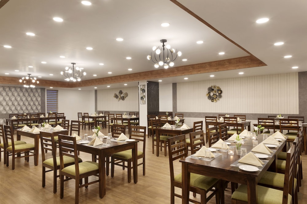 Click Hotel Jaipur (Raja Park)