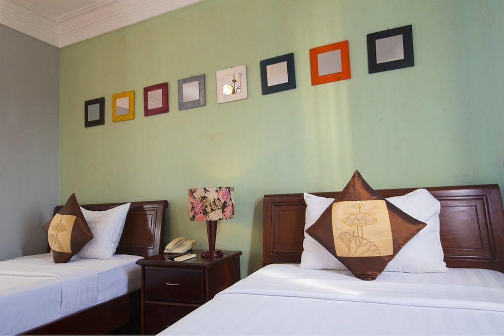 Good Vibes Central Hotel