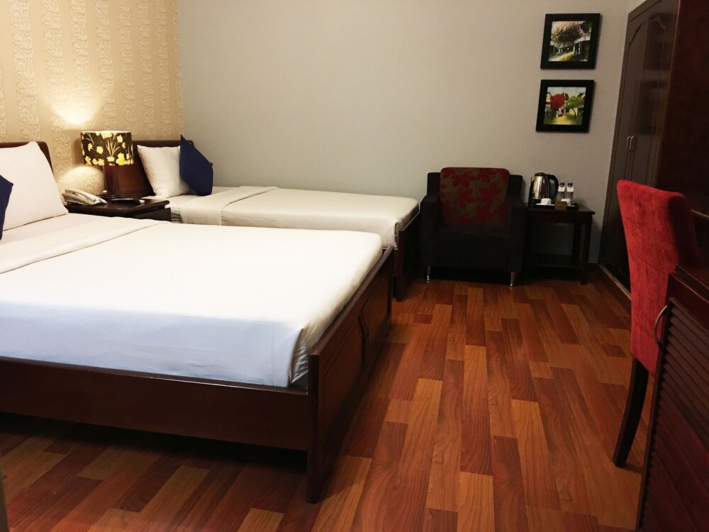 Good Vibes Central Hotel