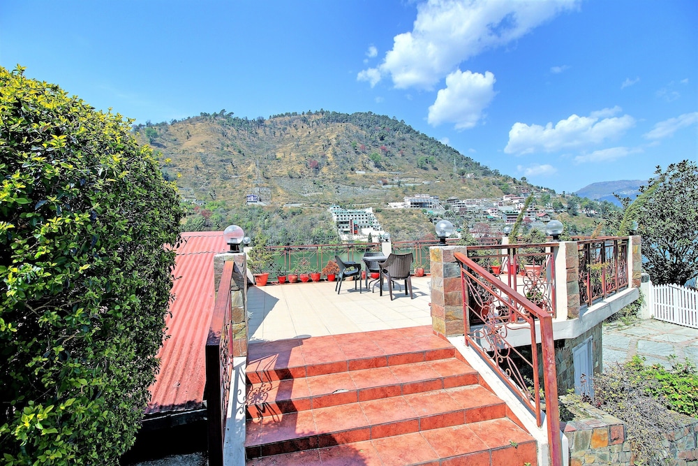 Neelesh Inn - A Luxury Lake view Hotel (20 kms from Nainital)