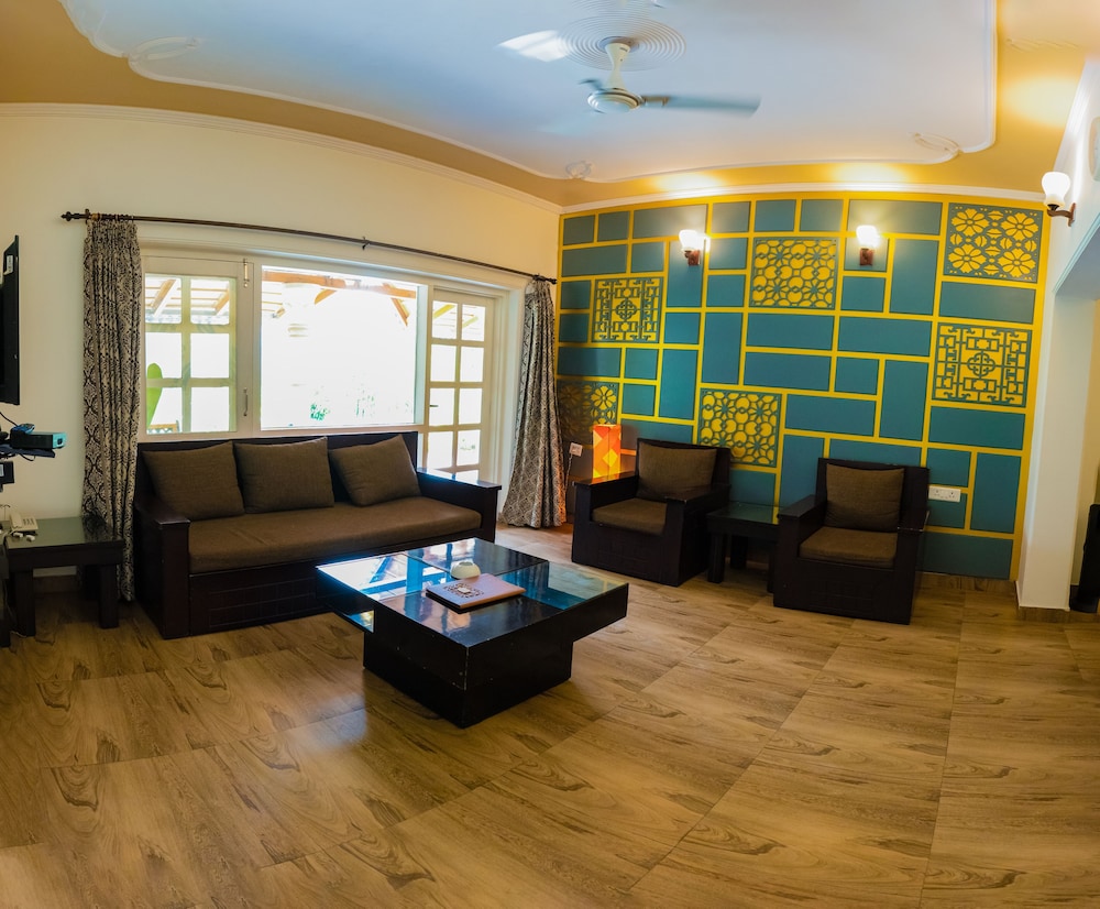 Neelesh Inn - A Luxury Lake view Hotel (20 kms from Nainital)
