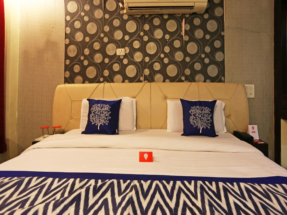 Hotel Orchid Inn