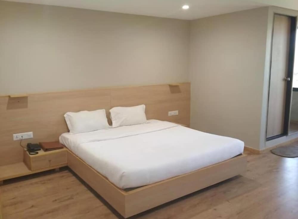 Hotel Berlin Gandhinagar