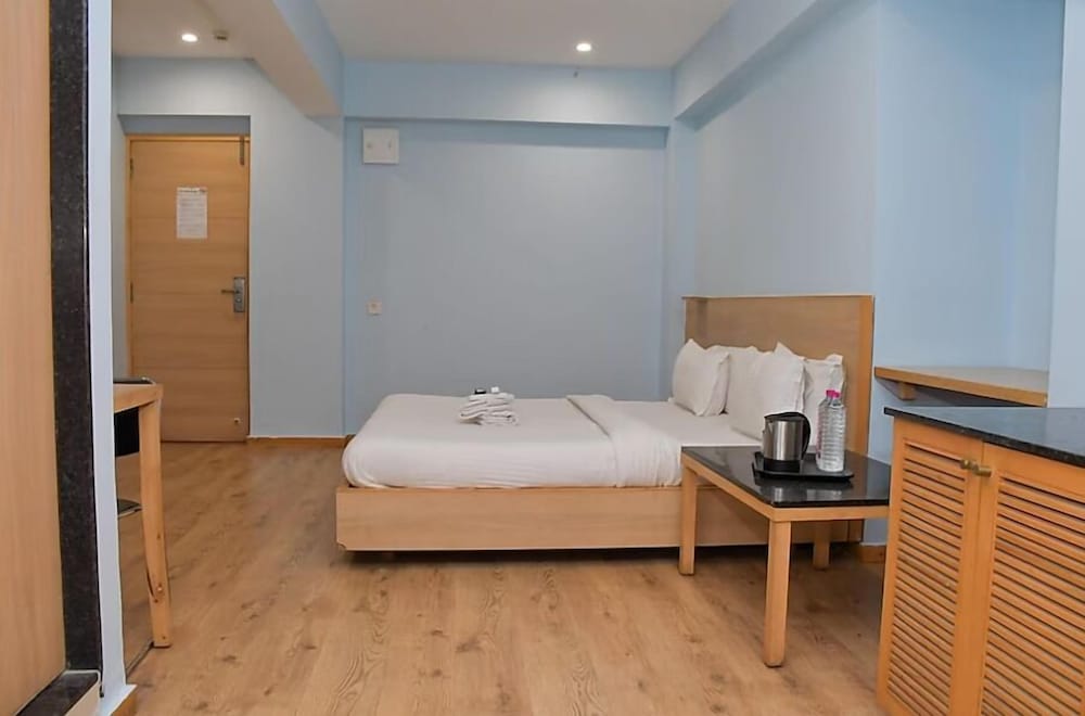 Hotel Berlin Gandhinagar