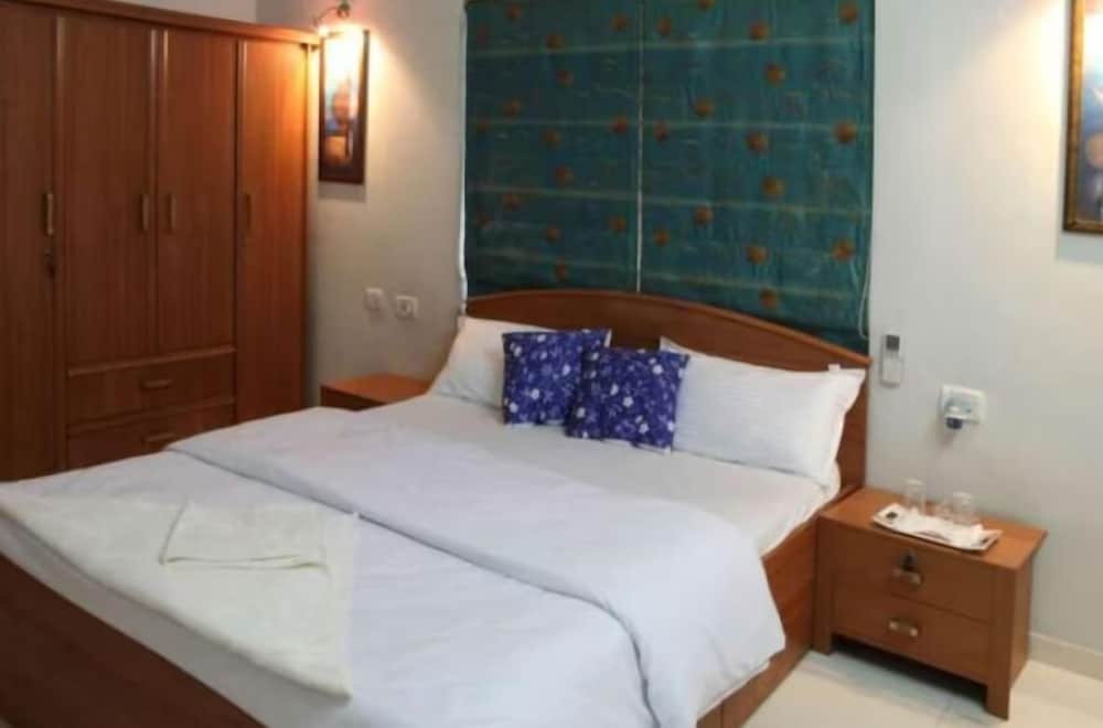 Hotel Berlin Gandhinagar