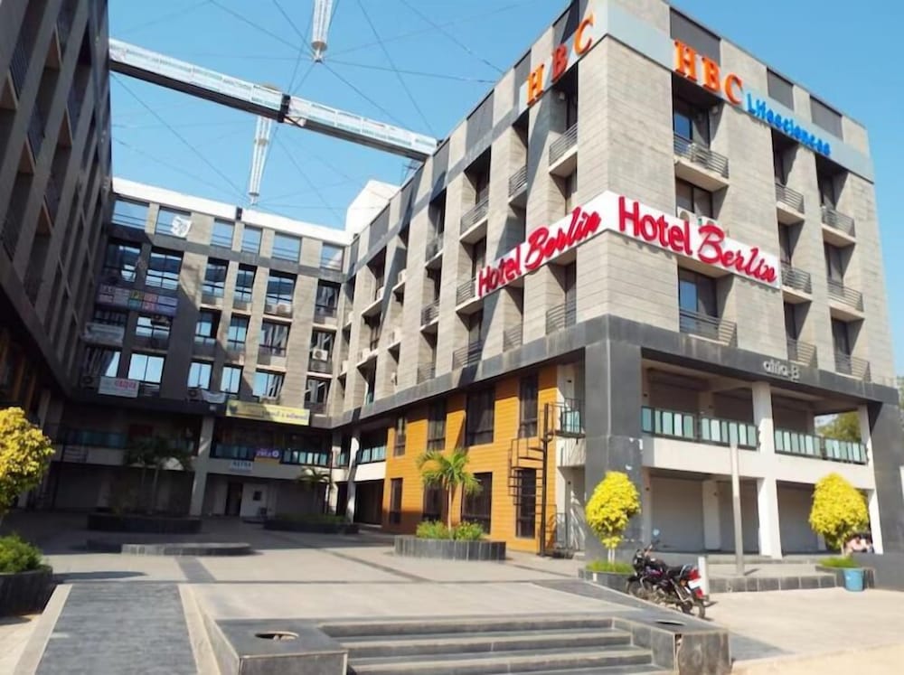 Hotel Berlin Gandhinagar