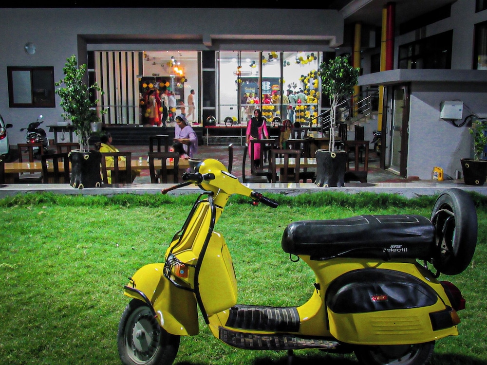 Sangam Hotel Marriage Garden & Restaurant