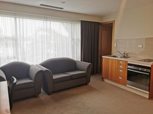Boulevard Hotel