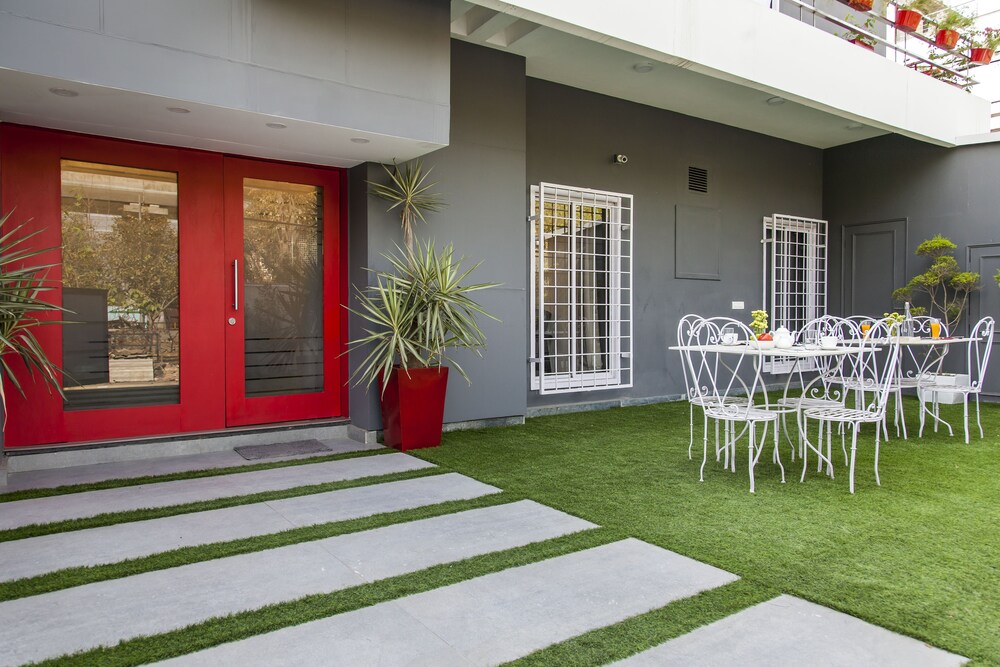 OYO Townhouse 004 Sector 51 Noida