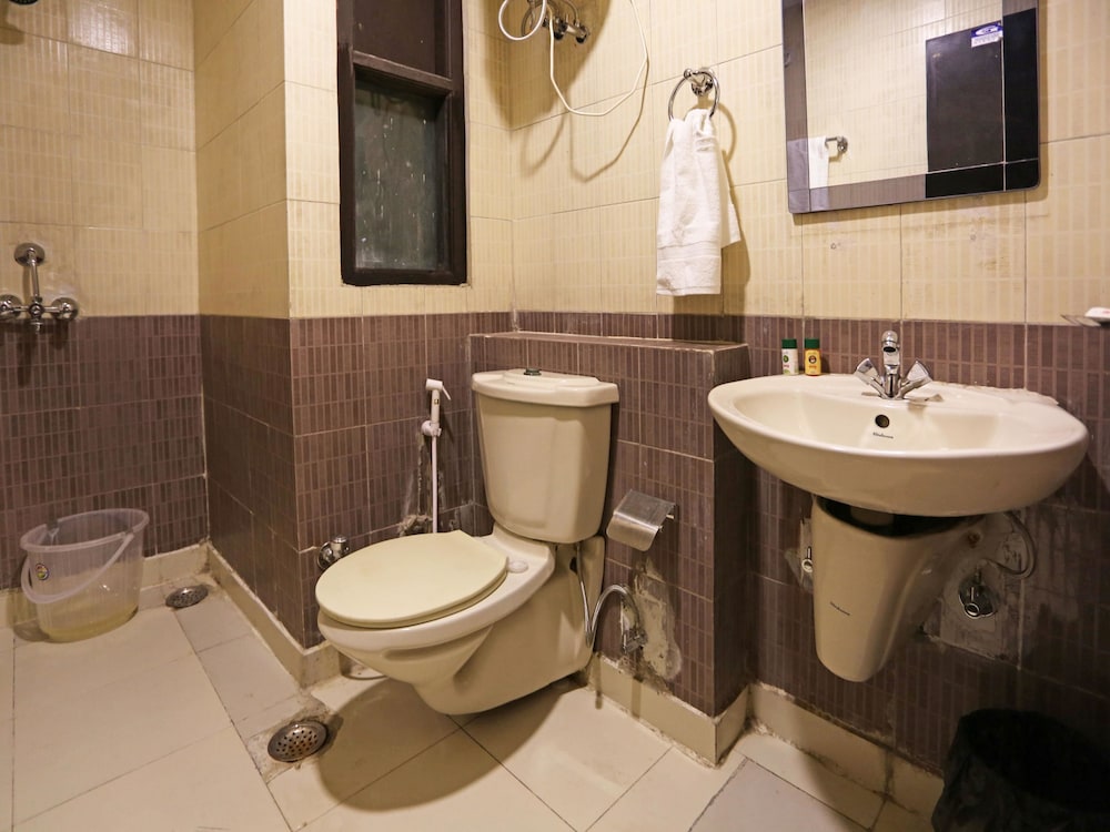 OYO Townhouse 004 Sector 51 Noida