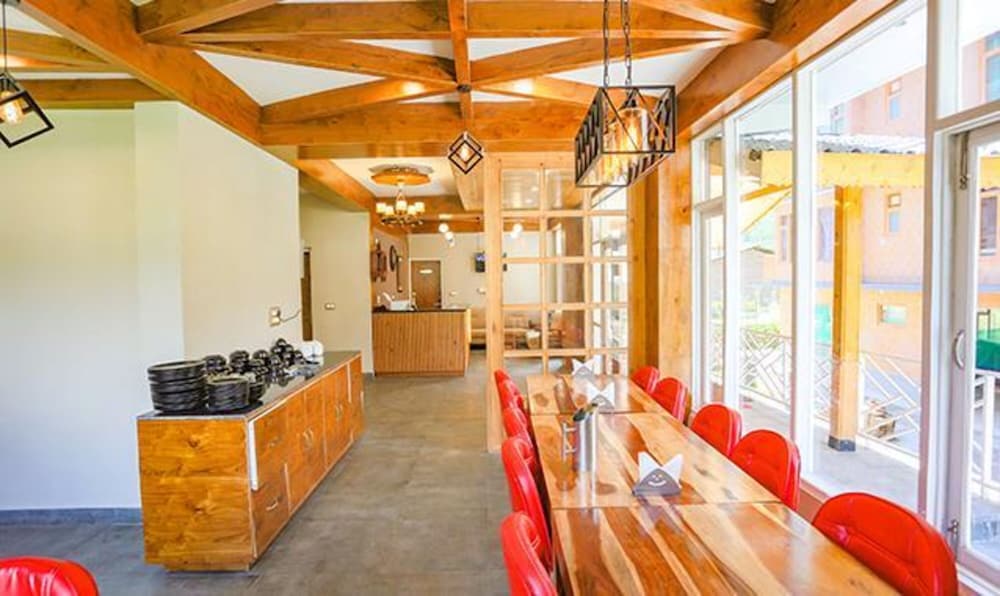 Fabhotel Outhills