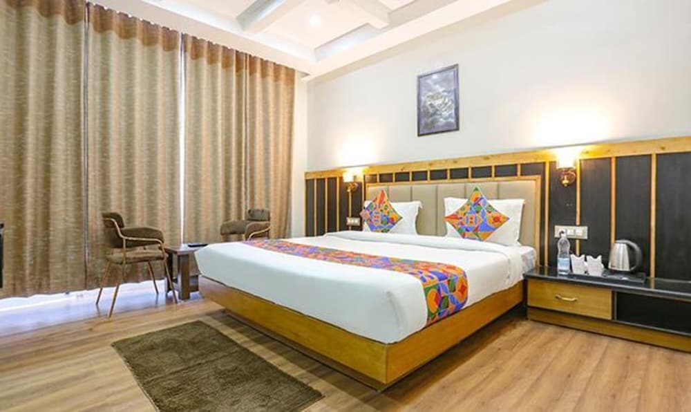 Fabhotel Outhills