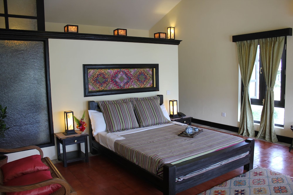 The Begnas Lake Resort & Villas
