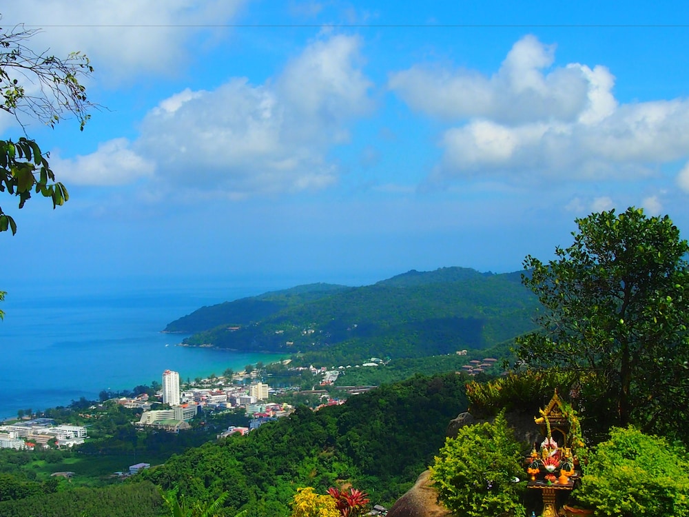 P R Patong Hotel