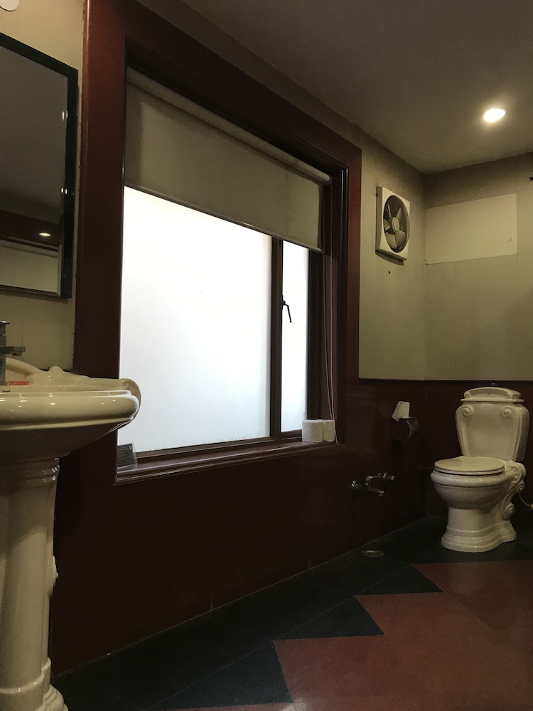 Delite Sarovar Portico Faridabad