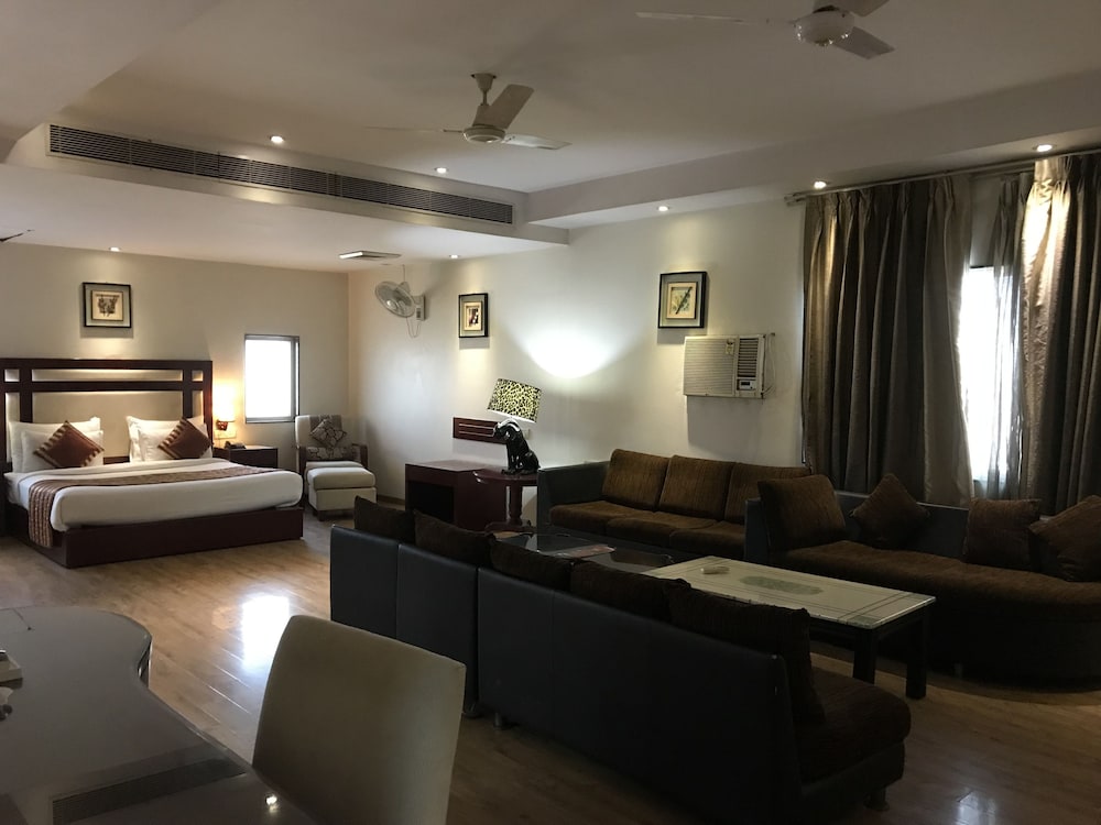 Delite Sarovar Portico Faridabad