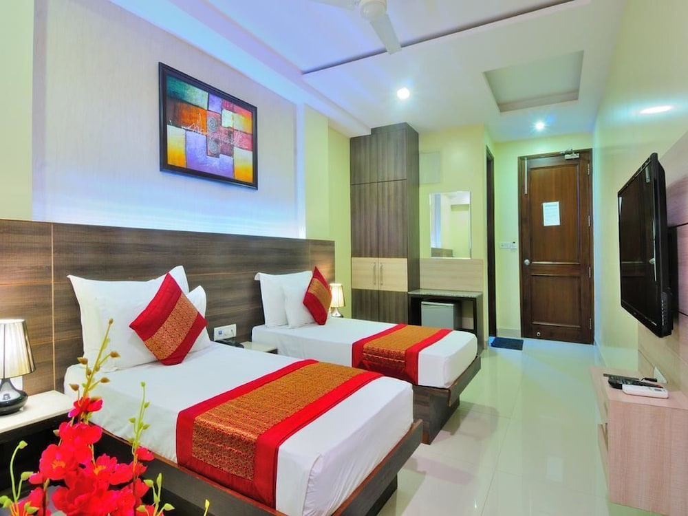 Hotel Sky Rich International Karol Bagh