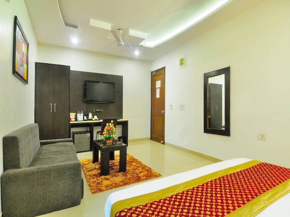 Hotel Sky Rich International Karol Bagh