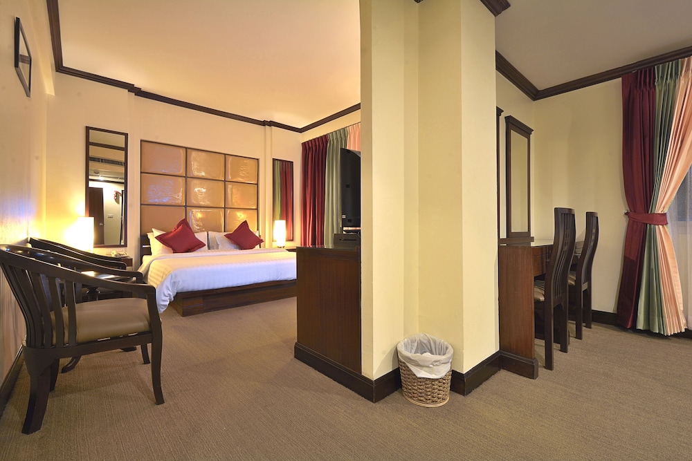 Grand Business Inn
