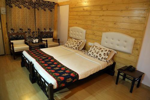 MPT Kiplings Court, Pench