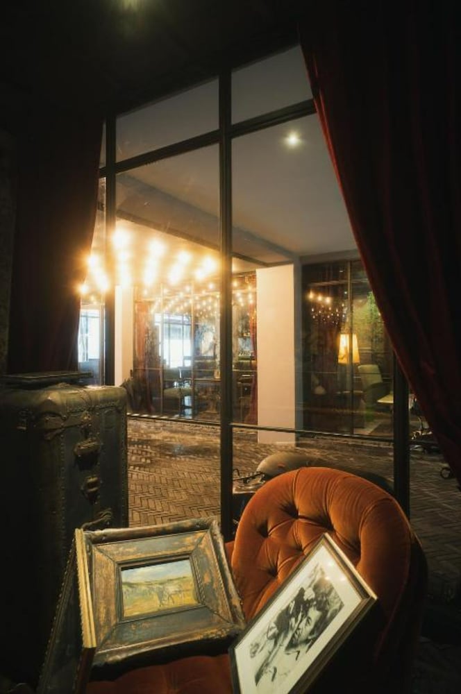 Baan Tuk Din Hotel