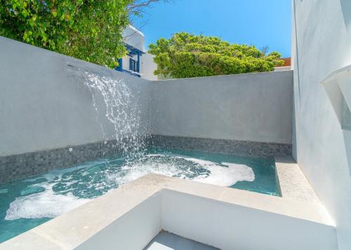Omnia Mykonos Boutique Hotel & Suites