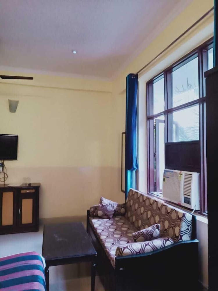 City Stay Hotel
