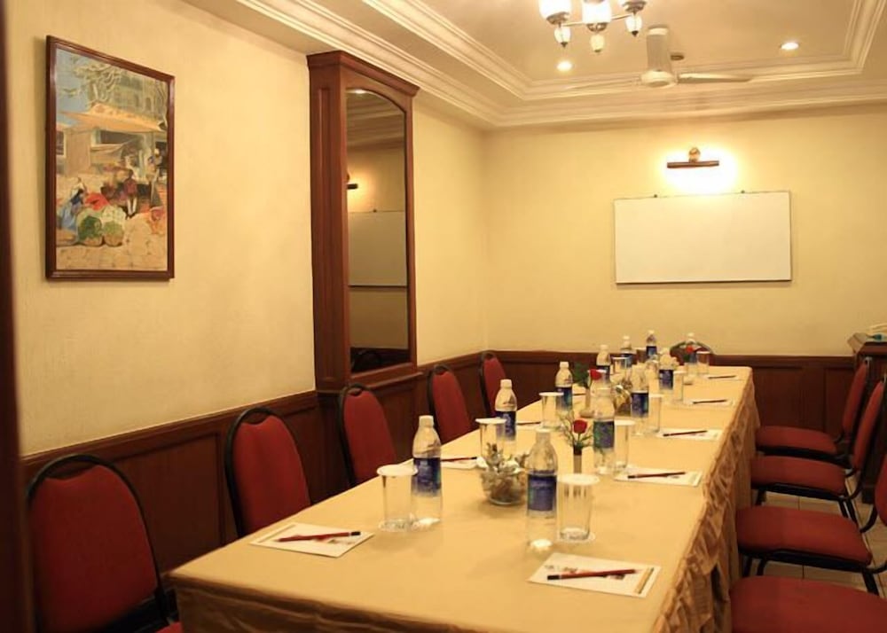FabHotel Royale Basant Residency