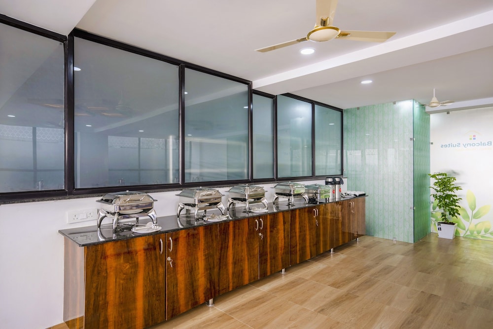 The Balcony Suites