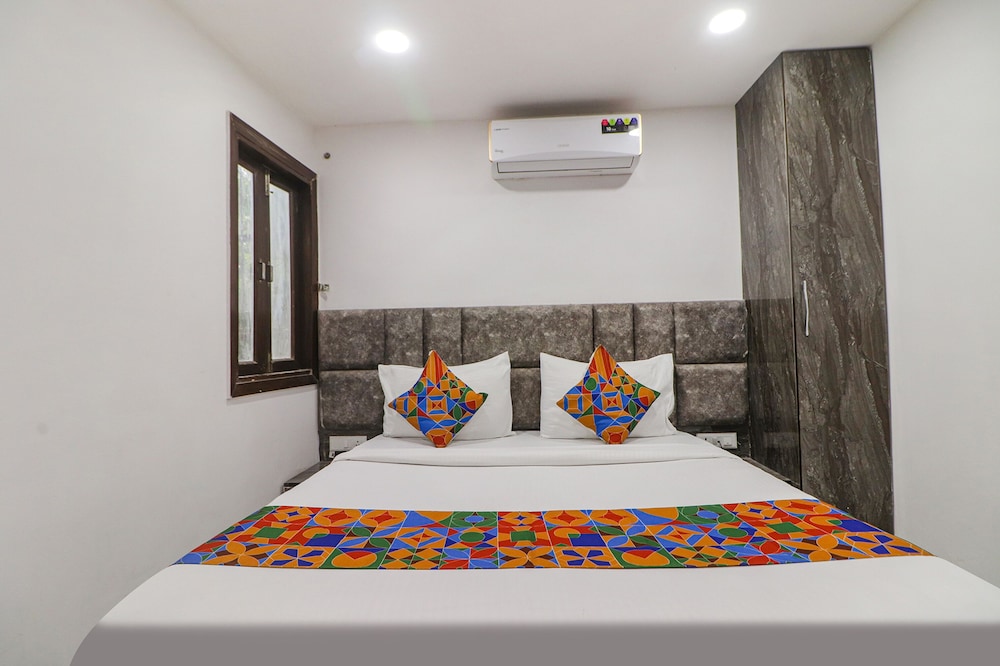 FabHotel Roadway Inn