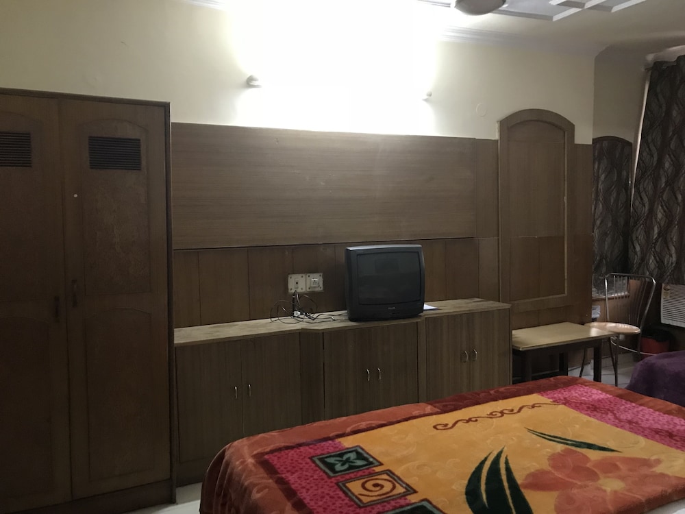 Hotel Jyoti Deluxe