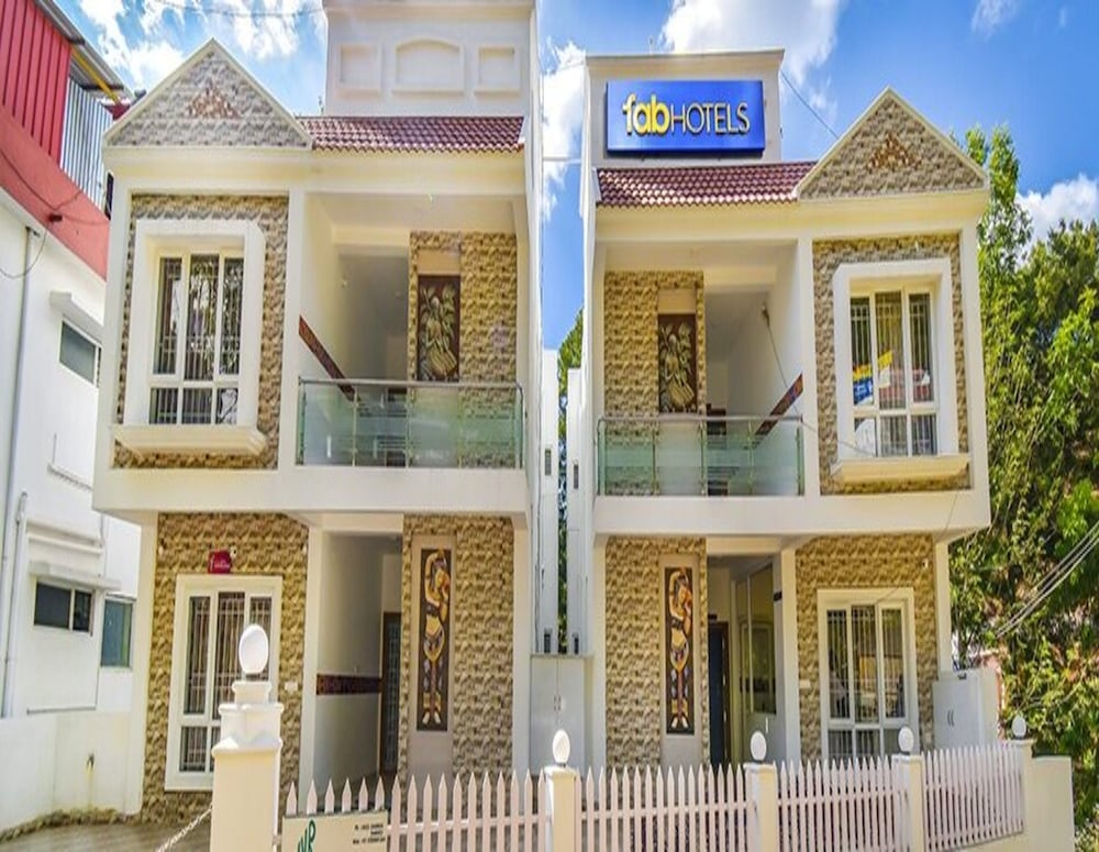  FabHotel Vinu Valley Resorts