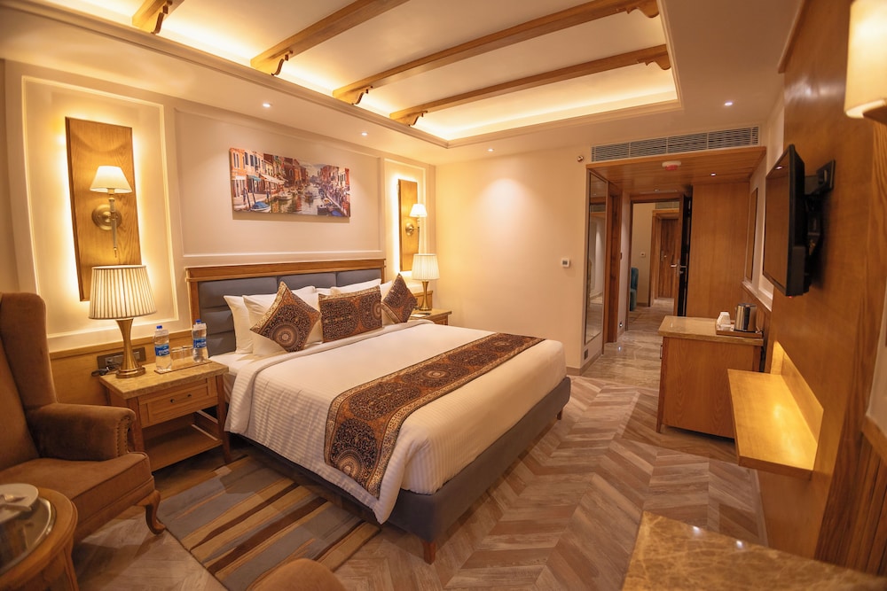 Presidium Sarovar Premiere Dalhousie