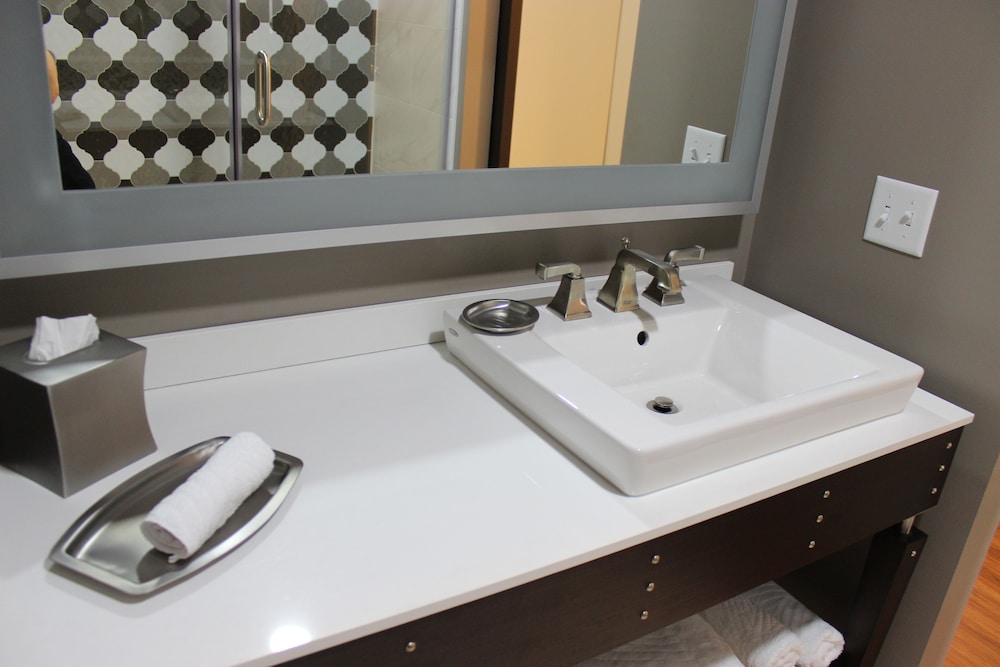 Hotel Indigo Baltimore Downtown by IHG