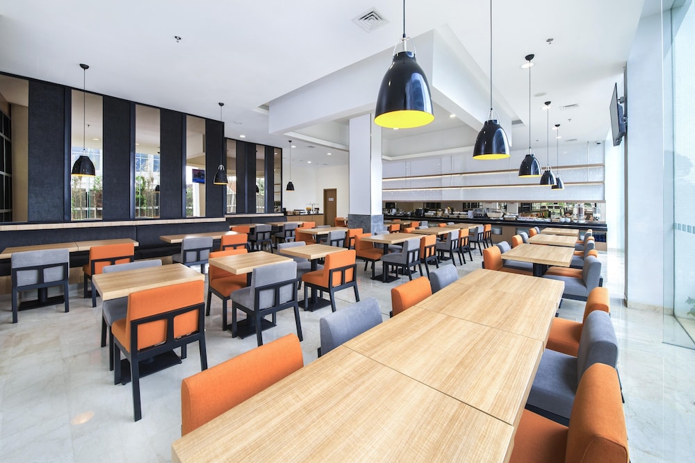 Holiday Inn Express Jakarta Matraman by IHG