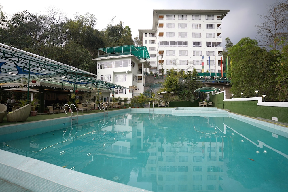Treenz Hotel