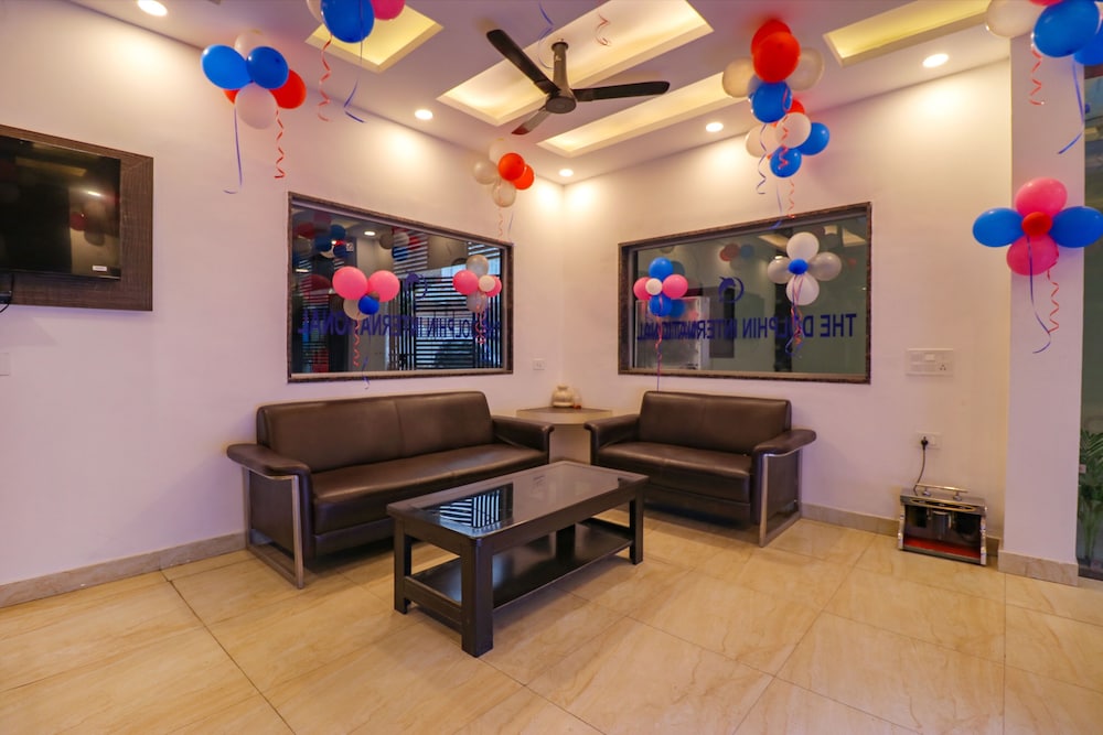 FabHotel Dolphin International