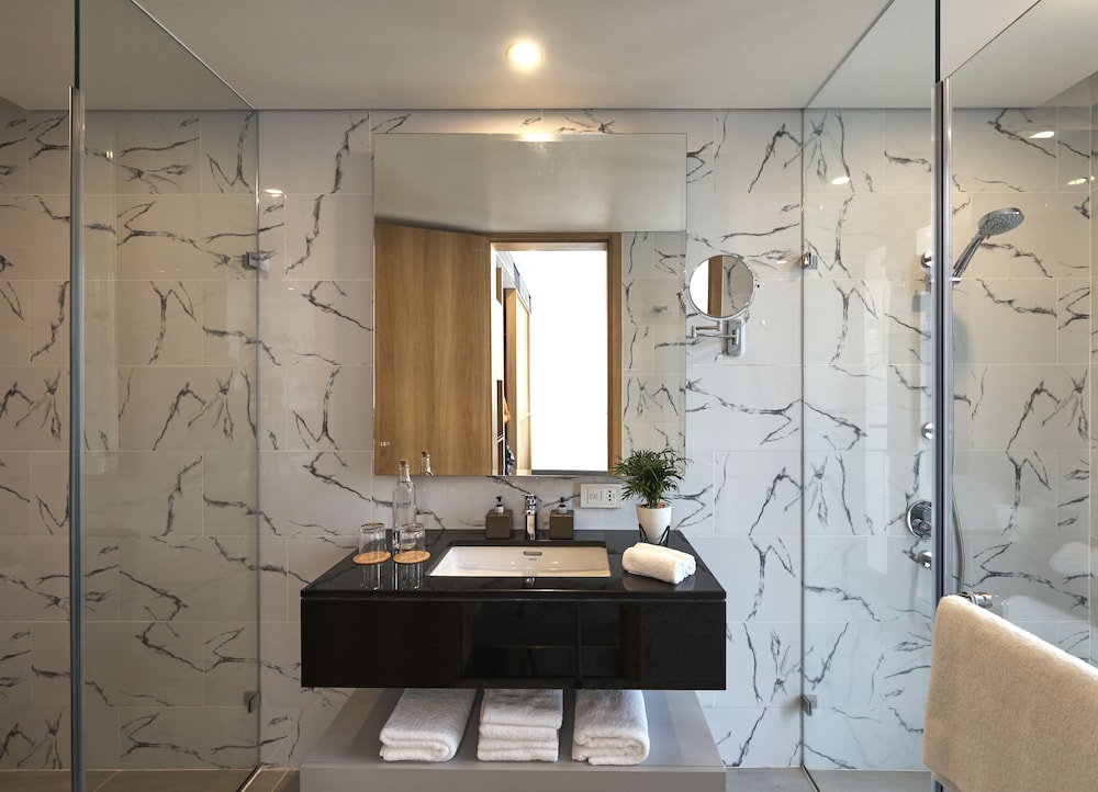Zazz Urban Ho Chi Minh Hotel