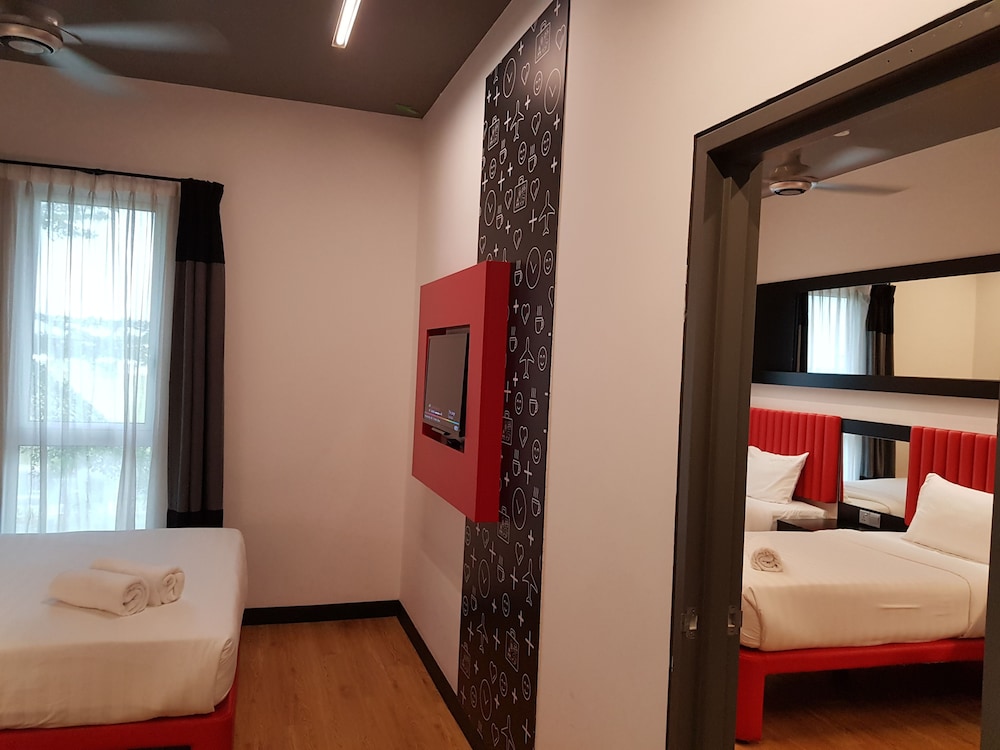 Tune Hotel KLIA - KLIA2