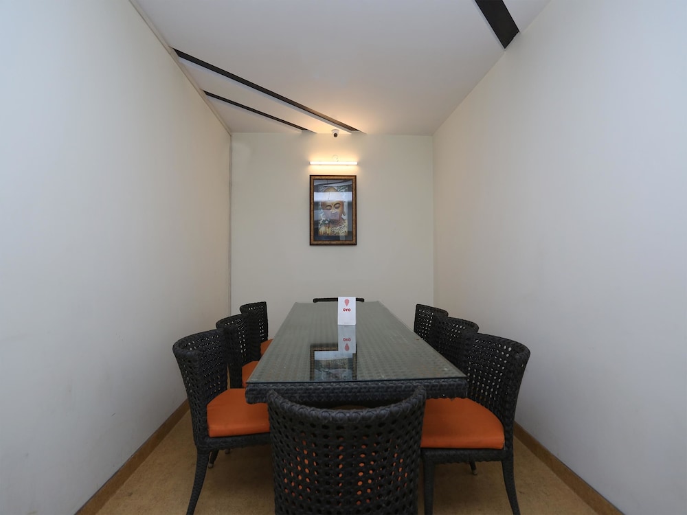 OYO 1391 Hotel Pushpa Vilas
