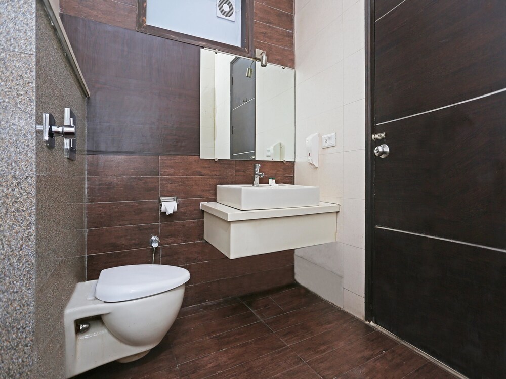 OYO 1391 Hotel Pushpa Vilas