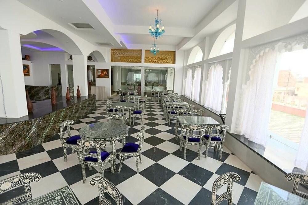 Regenta Central Mewargarh, Near Biological park