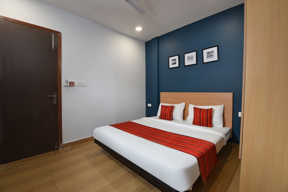 Super Townhouse Hotel Silver Saffron