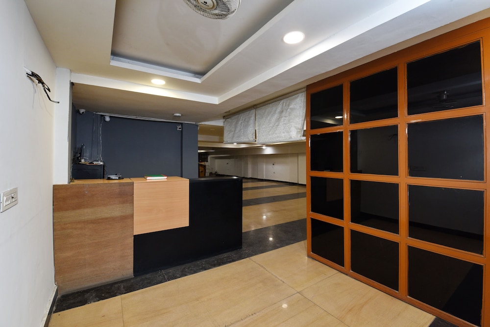 Super Townhouse Hotel Silver Saffron
