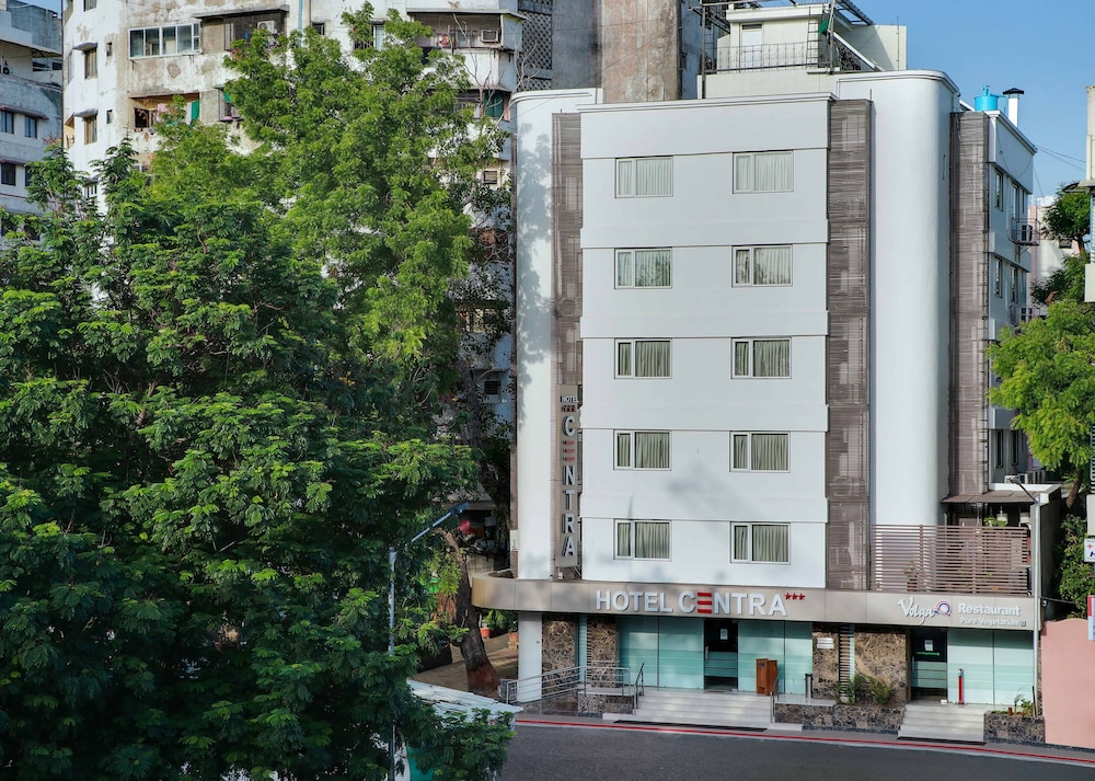 Hotel Centra, Ahmedabad