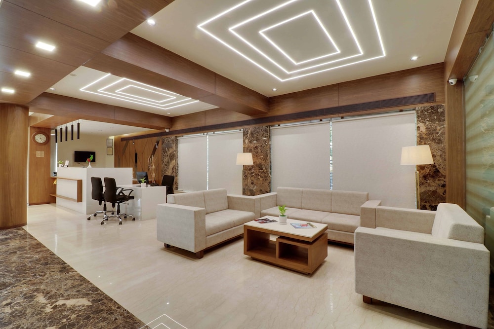 Hotel Centra, Ahmedabad